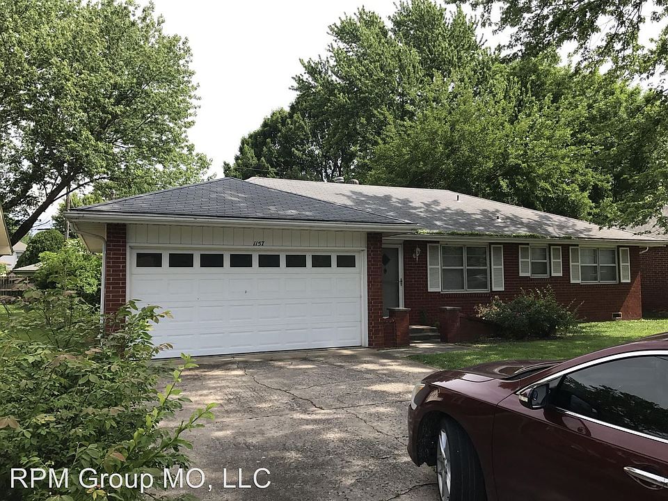 2nd image of 1157 E Rosebrier St