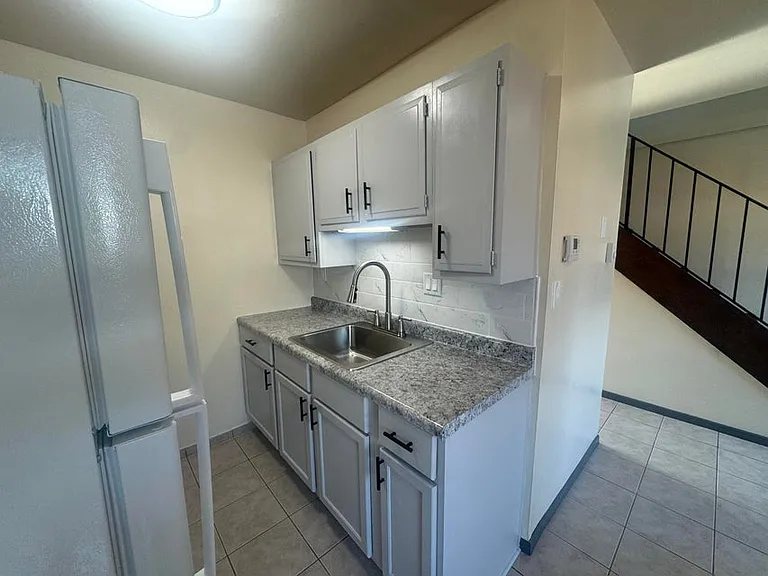 3947 S Sunset Sq — Photo 7