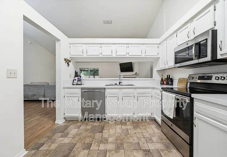 1261 Cutlass Rd — Photo 6