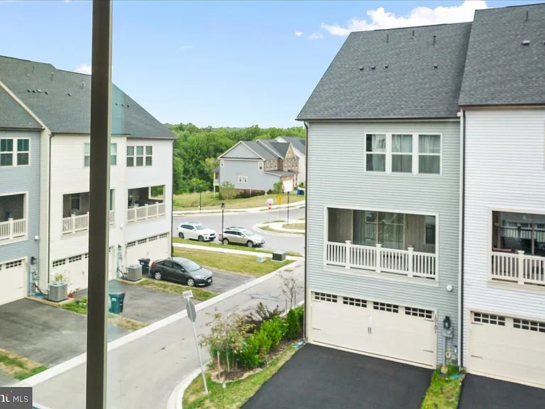 10132 Lake Linganore Blvd — Photo 42