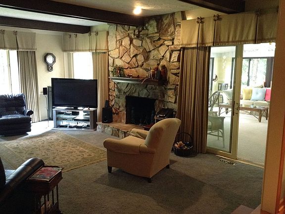4th image of 31416 Narragansett Ln