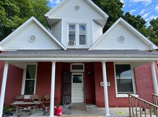 1427 E Eastwood St, Marshall, MO 65340