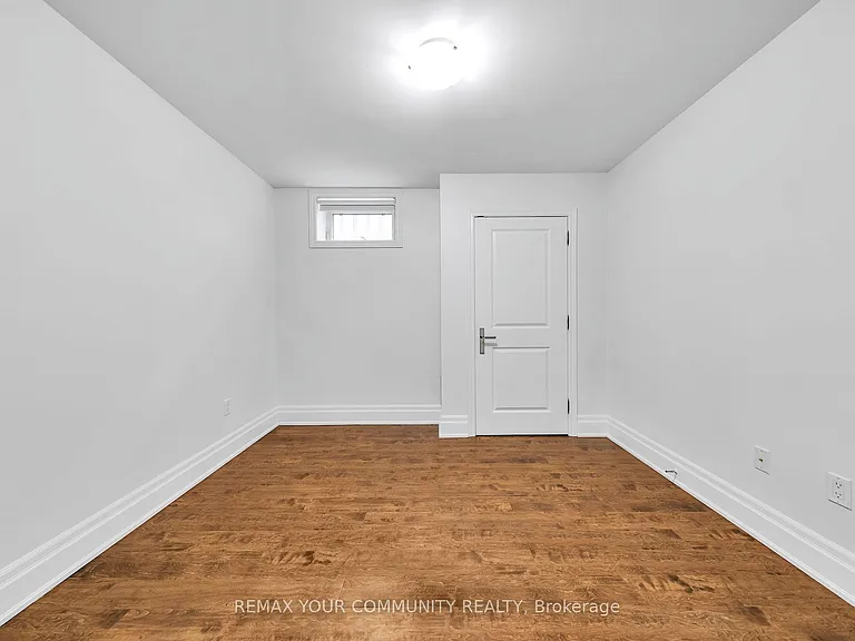 179 Greenfield Ave — Photo 7