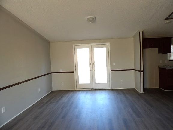 5th image of 465 Bradford Dr