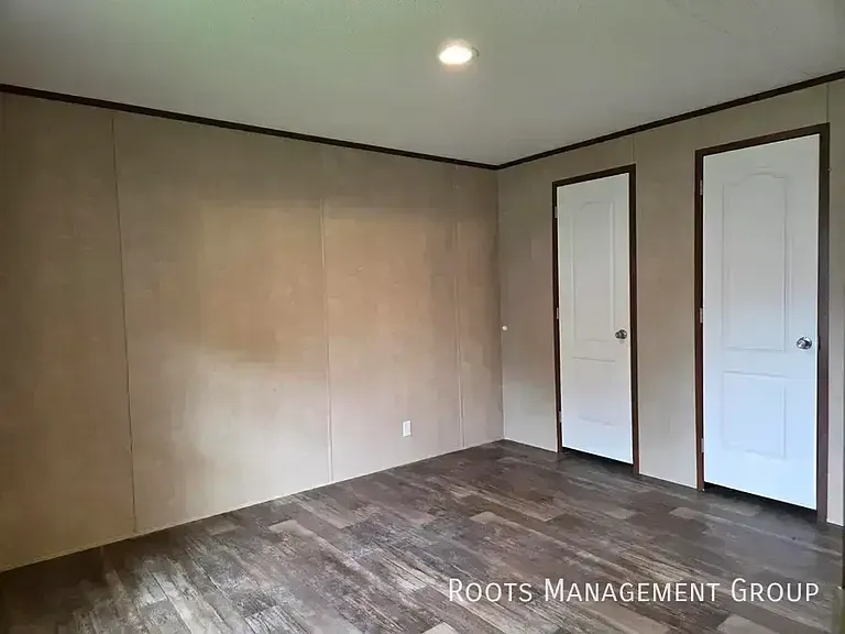 405 Carriage Lane Est #405 — Photo 4