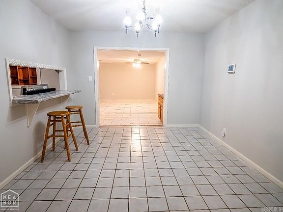 4th image of 1705 Colonial Rd