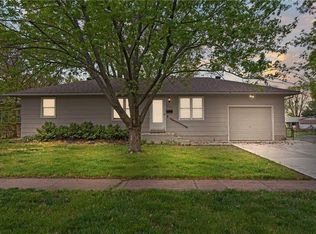 612 S Locust St, Gardner, KS 66030