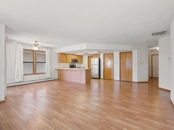 3rd image of 518 1/2 Eastgate Ct Unit 1