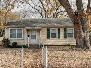 54 Salem St, Hampton, VA 23669