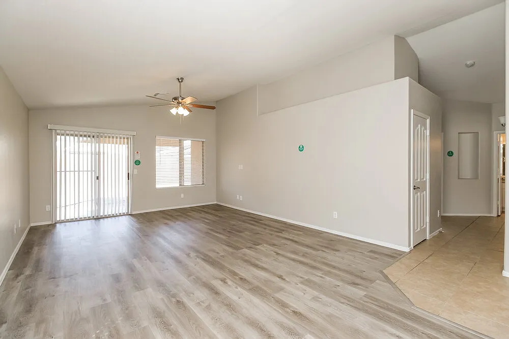 3 bed, 2.0 bath, 1451 sqft, $2,125 — Photo 4