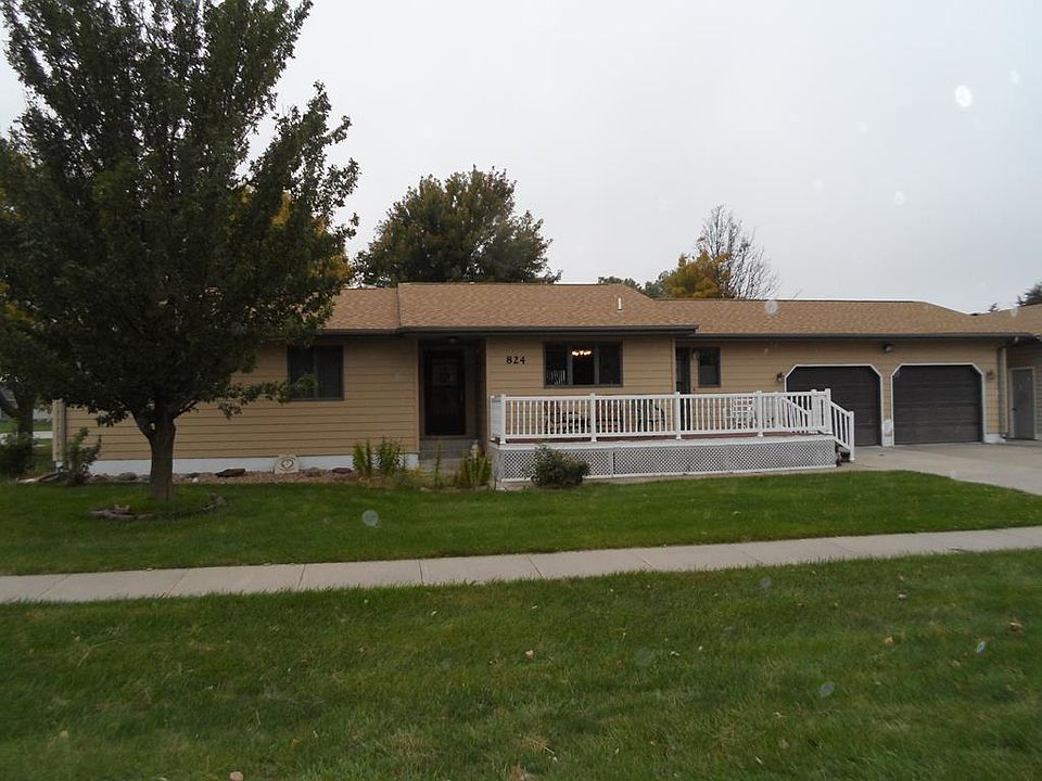 1st image of 824 Sweetwood Dr