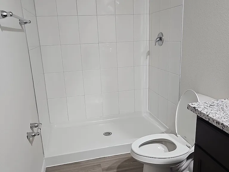 14 Union Ct #B — Photo 7