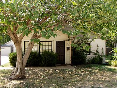 224 Austin St, Grapevine, TX, 76051