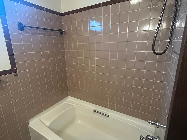 4004 Briarwood Dr — Photo 6