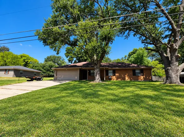 211 Solti Dr, Longview, TX 75605