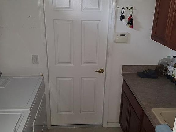 3rd image of 7550 Berna Ln