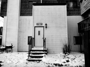 7182 72nd Ln N APT 221, Brooklyn Park, MN 55428