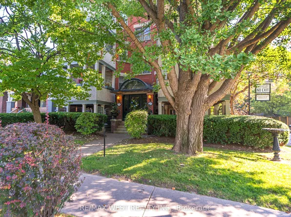 9B Humewood Dr, Toronto, ON M6C 2W3