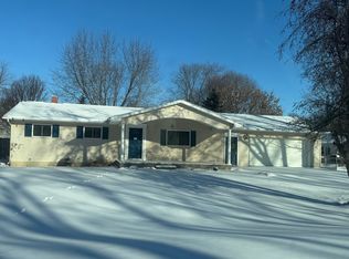 1728 Colonial Ln, Lapeer, MI 48446