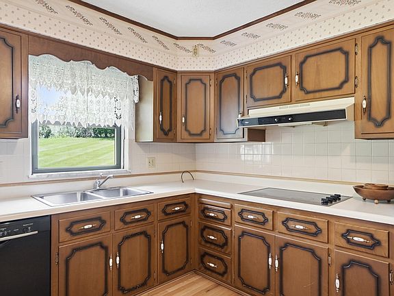 4th image of 3036 Vincent Ct