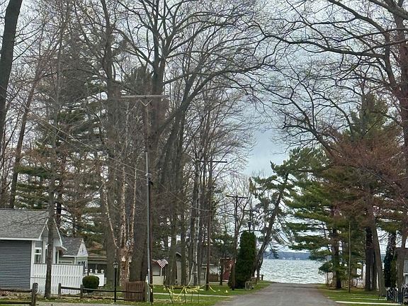 2nd image of 216 Cottage Dr
