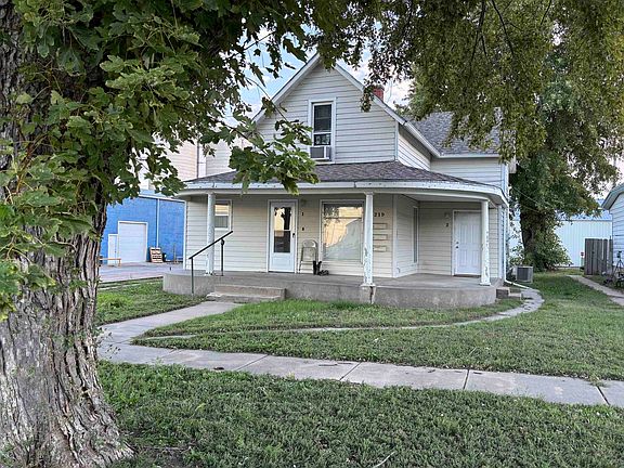 2nd image of 219 W 4th St