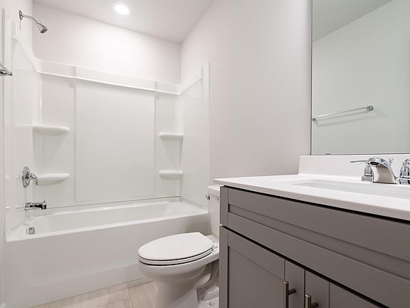 4th image of 1111 Talis Creek Dr