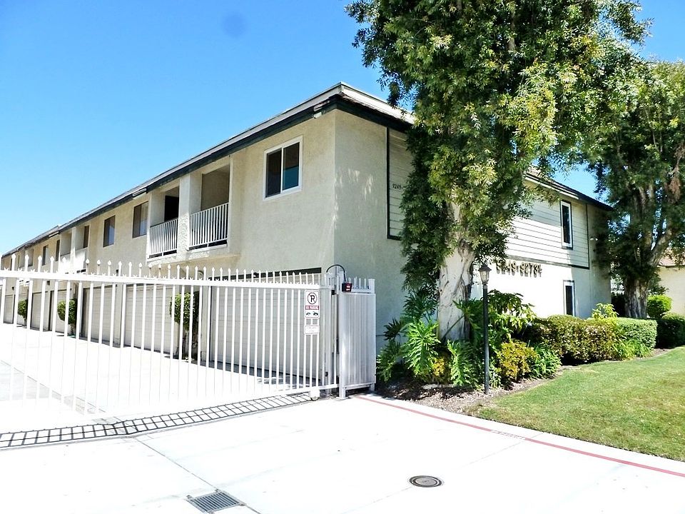 1st image of 9261 Park St