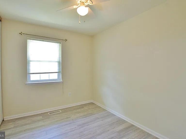 8612 Walutes Cir #B — Photo 11