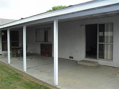 2nd image of 917 Susan Lee Ln