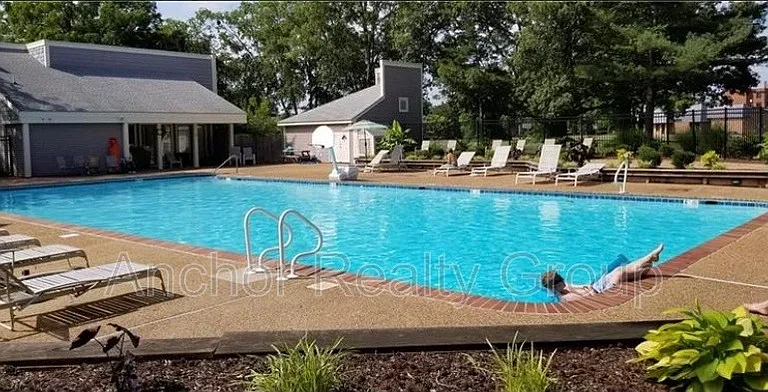 1009 Autumn Woods Ln #111 — Photo 2