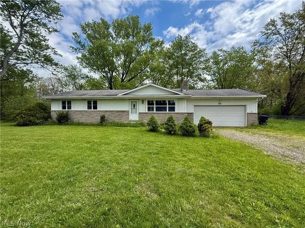4088 Lynwood Dr, Kent, OH 44240