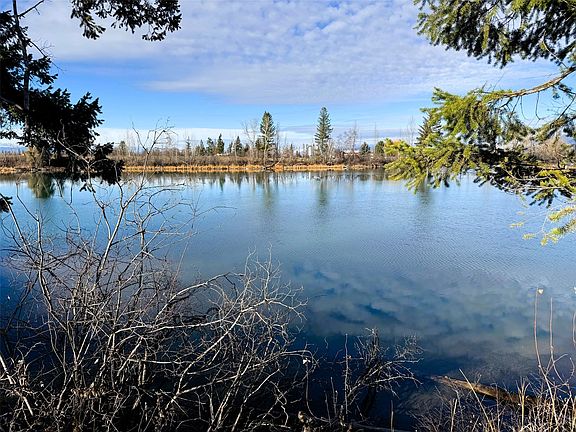 5th image of 1262 Riverside Rd