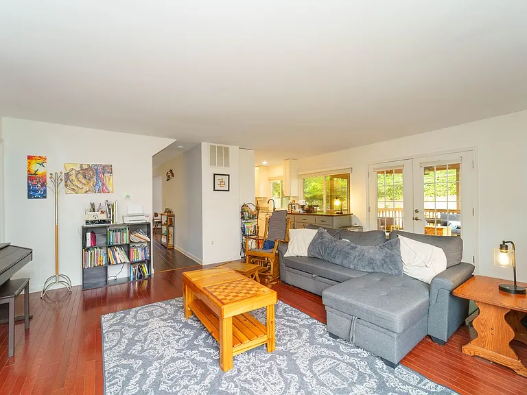 6224 Capella Ave — Photo 10