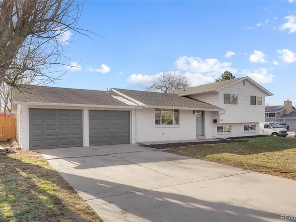 323 S Vaughn Way, Aurora, CO 80012