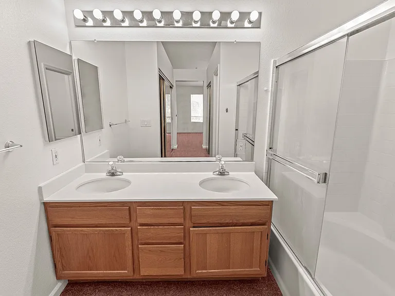 6125 Lambeck Ln — Photo 44