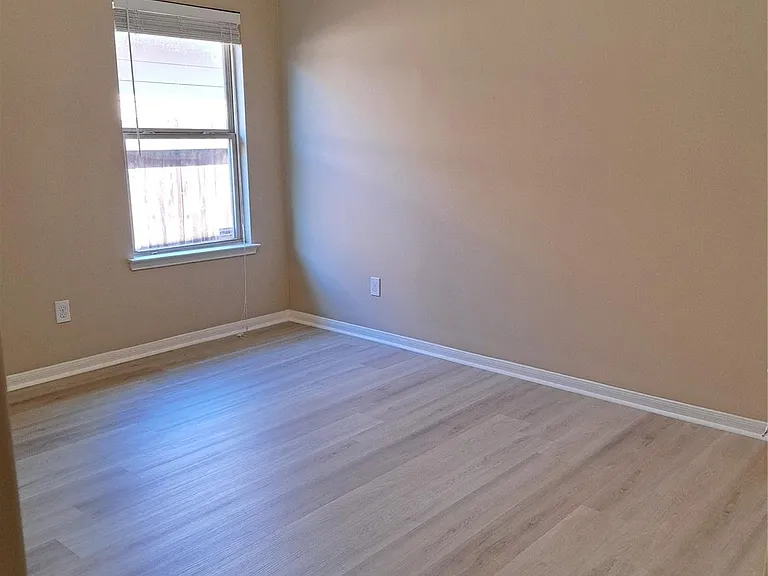 21910 Cascade Hollow Ln — Photo 7