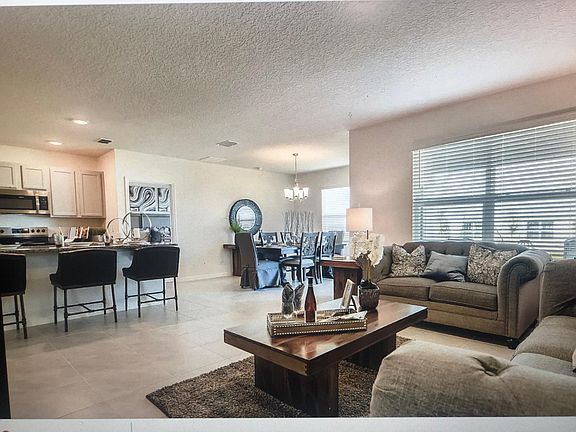 3rd image of 274 Sunset Point Dr