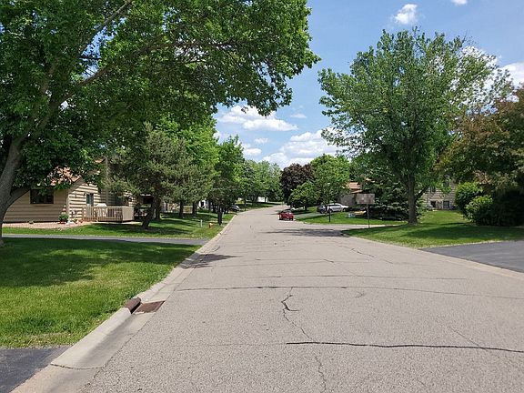 4th image of 15235 40th Ave N