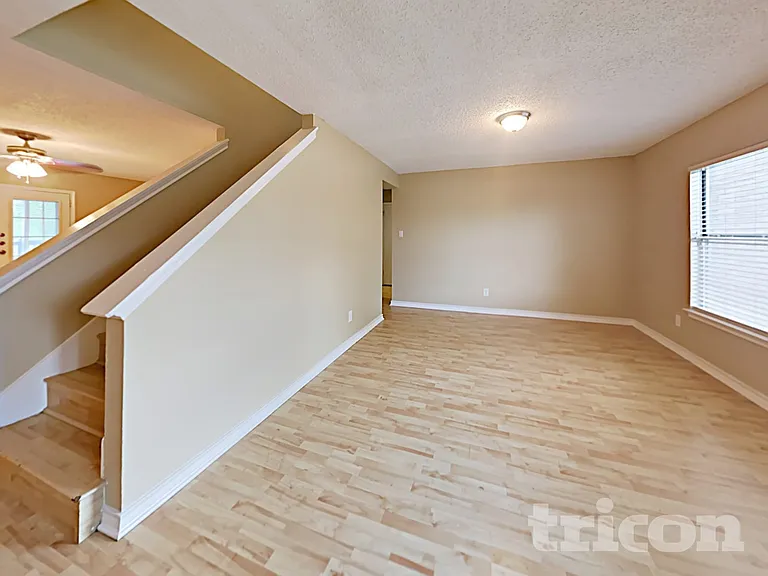 8030 Falcon Meadow Dr — Photo 10
