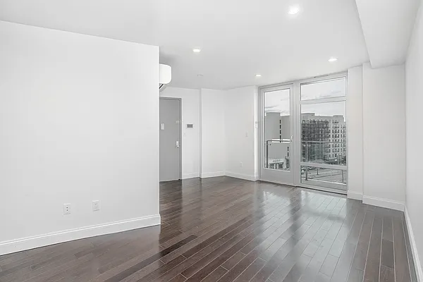 Rented by Polaris Property Group | media 9