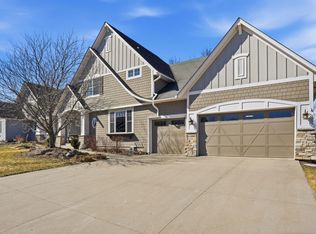 11587 Avery Dr, Inver Grove Heights, MN 55077