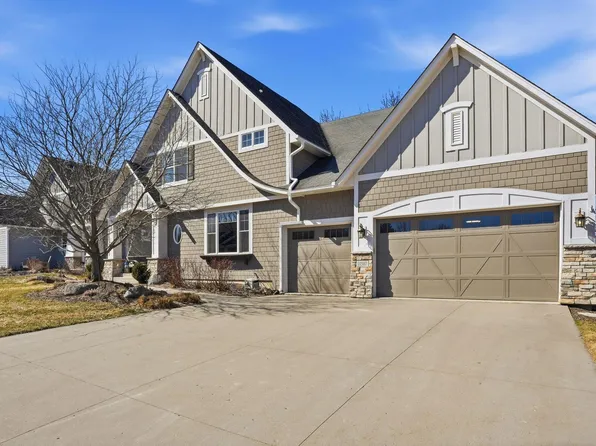 11587 Avery Dr, Inver Grove Heights, MN 55077