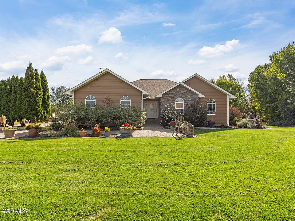 1st image of 3400 Naches Tieton Rd