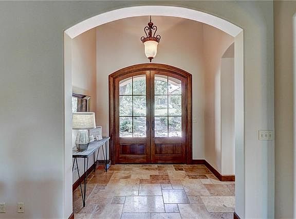 3rd image of 7001 Greenshores Dr