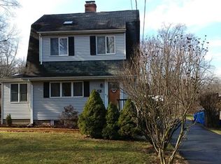 5 Forest Glen Rd, Valley Cottage, NY 10989