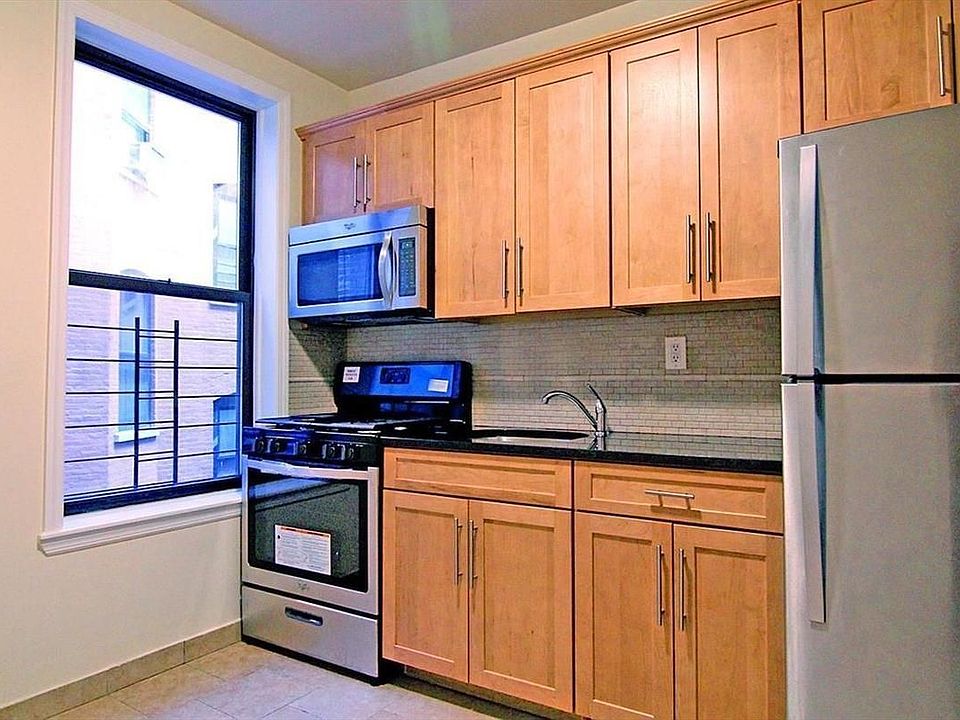 1st image of 200 Bradhurst Ave APT 35