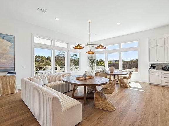 5th image of 100 Brenda Ln