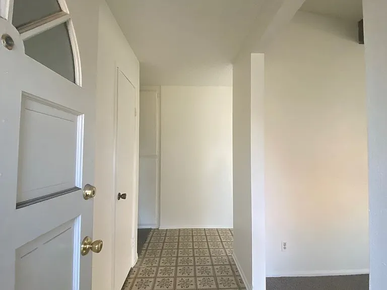 1421 Padua Ave — Photo 30