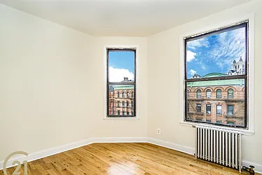 Rented by Century 21 Metropolitan